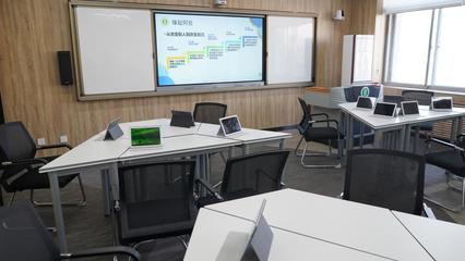 教師發(fā)展實訓中心以全新面貌開放