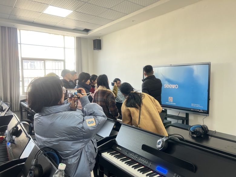 智慧鋼琴教室 多屏終端驅(qū)動(dòng)下的遠(yuǎn)程互動(dòng)教學(xué)新范式